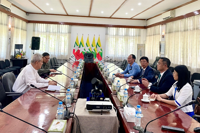MISIS Chairman and Executive Board Member meeting with Mr. Nguyen Van Bay, Representative of the Vietnam-Myanmar Friendship Association (VMFA) (21-2-2023, MISIS Office, Yangon)